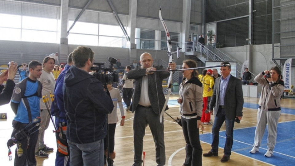 Красен Кралев откри държавното първенство по стрелба с лък | StandartNews.com