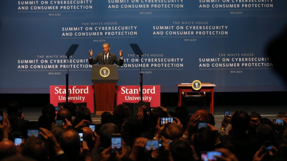 Обама използва прости пароли | StandartNews.com