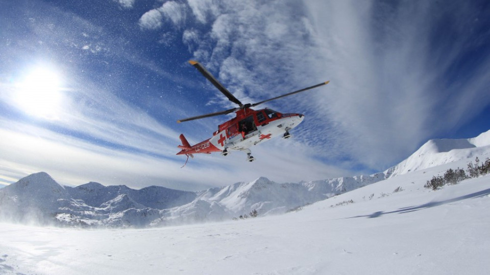 Хеликоптер спасява бедстващи англичани в Банско | StandartNews.com