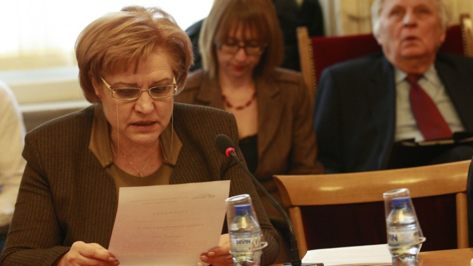 Менда Стоянова: Някои партии се опитаха да изведат дивиденти от дълга | StandartNews.com
