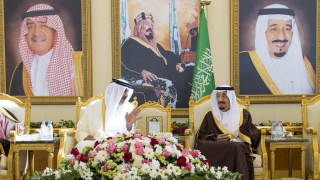 Саудитският крал раздаде подаръци за 32 млрд.