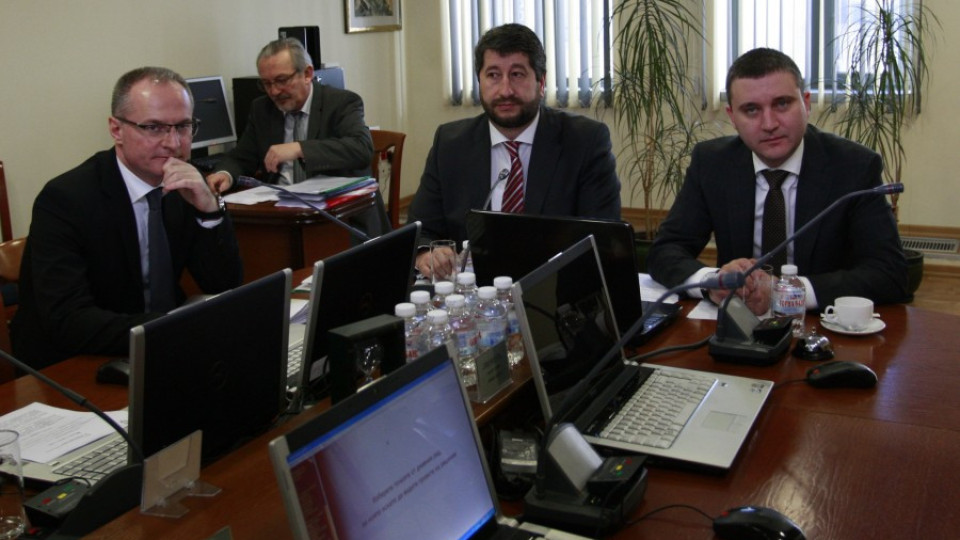 Горанов: Няма пари за по-високи заплати за съдебната власт | StandartNews.com