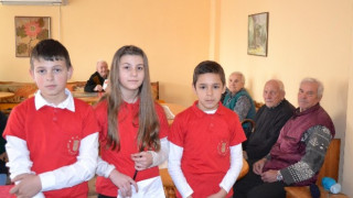 Деца от Кърджали изпратиха мартеници за Мизия и Нови хан