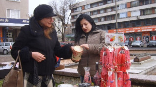 Баба Марта донесе здраве на малки и големи в Кърджали 