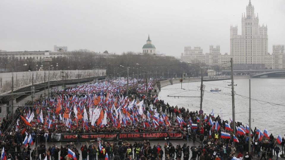 Хиляди присъстваха на шествието в памет на Борис Немцов (ОБЗОР) | StandartNews.com