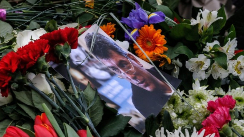 Погребват Немцов в Москва | StandartNews.com