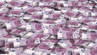ЕЦБ пусна печатницата на пари
