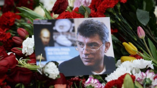 Москва спря евродепутати за погребението на Немцов (ОБЗОР)