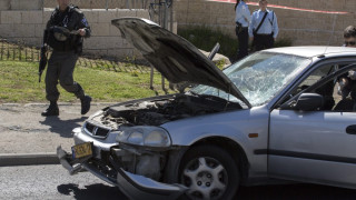 Палестинец атакува с колата си израелски полицаи 