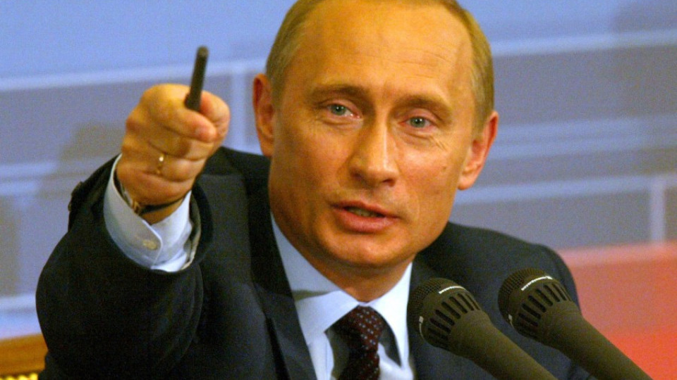 Путин си намали заплатата с 10% | StandartNews.com