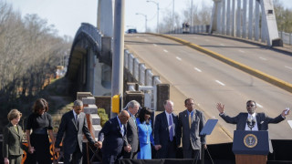 US полицай пак уби чернокож младеж