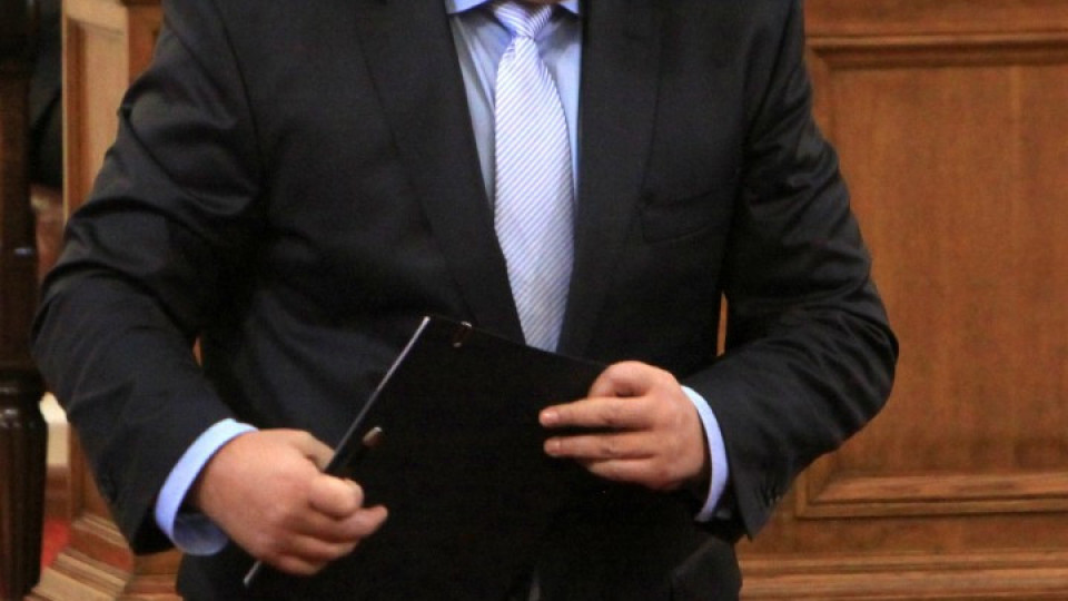 Премиерът почете жертвите от гара Буново | StandartNews.com