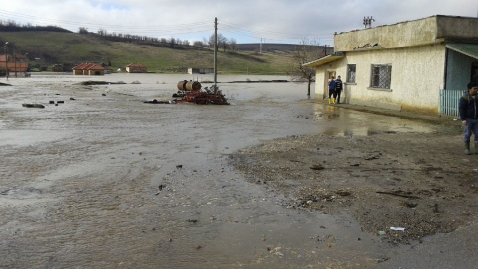 Село в дуловско се готви за трети потоп | StandartNews.com
