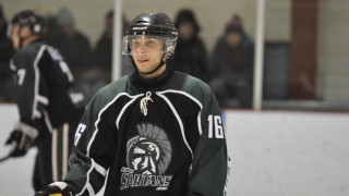 Българин дебютира в професионалния хокей в Северна Америка