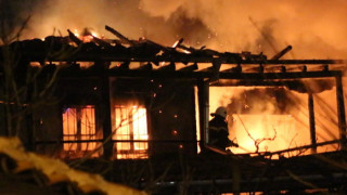 Възрастно семейство се задуши при пожар