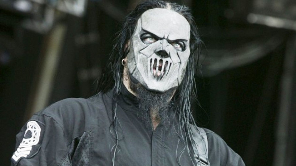 Китаристът на Slipknot отнесе нож в главата от брат си  | StandartNews.com