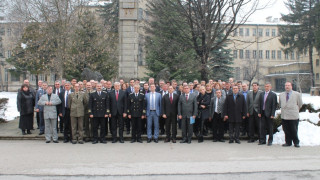 Военните и бизнесът се обединяват при бедствия