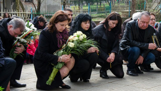 Откриха паметник на героя от Лясковец