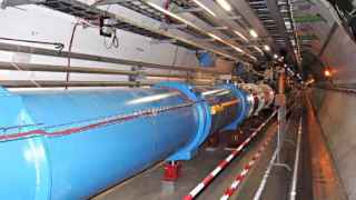 ЦЕРН отново пуска адронния колайдер
