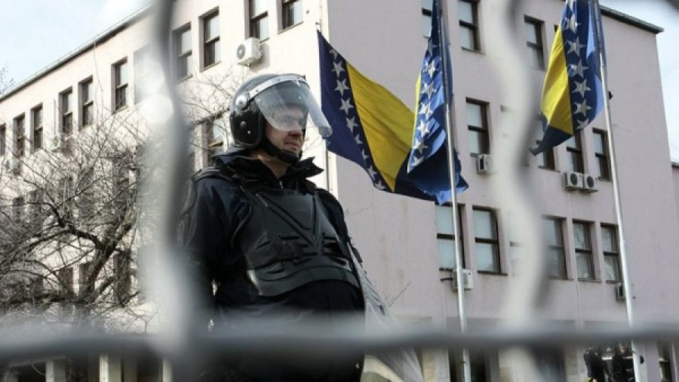 Петима заловени в Босна по подозрения за терористичен акт | StandartNews.com