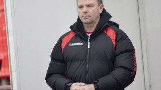 Стойчо Младенов остава треньор на ЦСКА