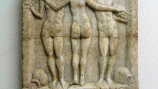 Антична статуетка и древен надпис откриха край Акве Kалиде 
