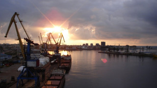 Няма да има съкращения на работници в Порт Варна
