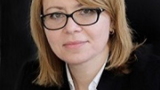 Полякиня остави трите си деца, връщаме й ги