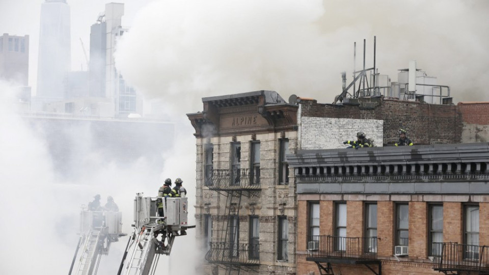 Сграда рухна след взрив в Манхатън, има ранени (СНИМКИ) | StandartNews.com