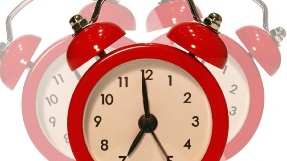В неделя местим часовниците с един час напред | StandartNews.com