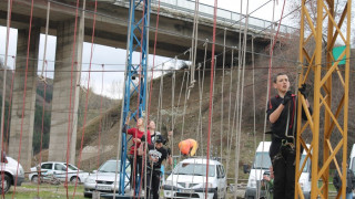 Буйната река Струма стресна рафтърите