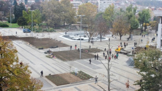 Откриват новия площад на Плевен 