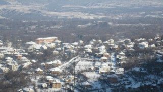 Нашенци и македонци се надлъгват за чест и слава