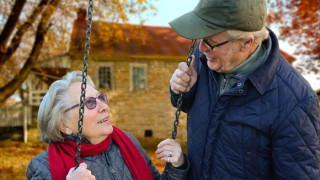 Гардове помагат на самотни пенсионери