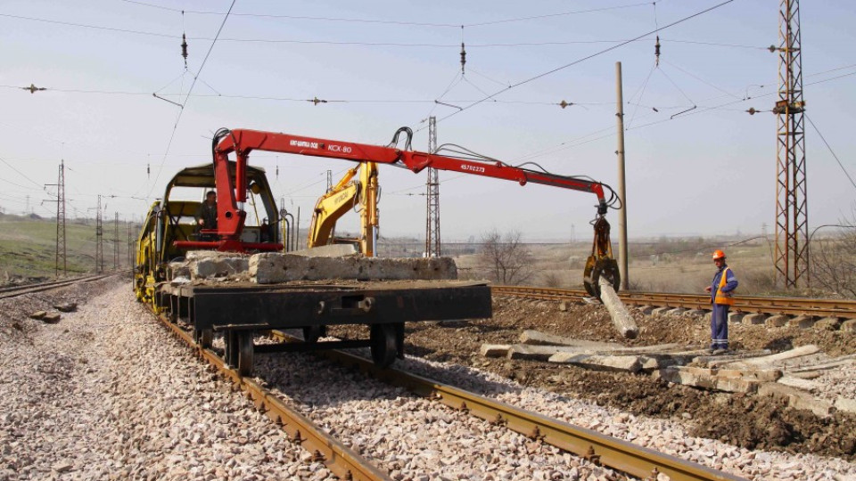 Възстановиха жп транспорта в Мини „Марица-изток" | StandartNews.com