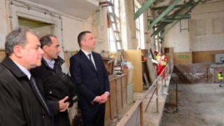 Юнашкият салон остава само дом на спорта