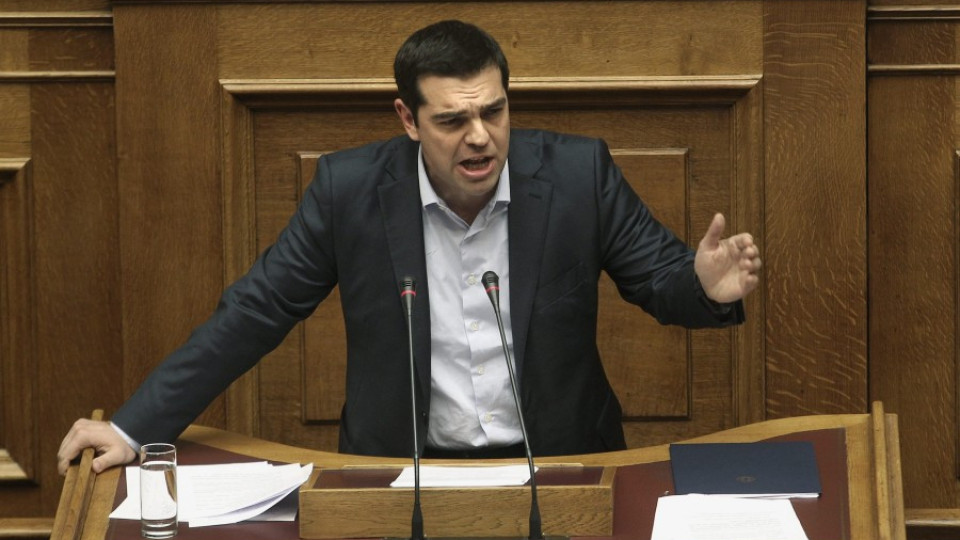 Гърция връща драхмата, национализира банките | StandartNews.com