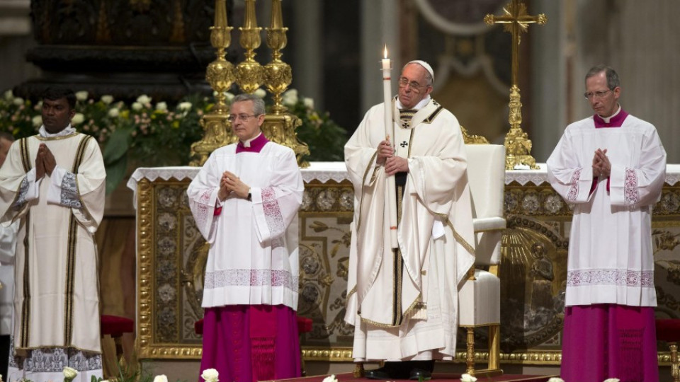 Католическият свят посреща Великден  | StandartNews.com