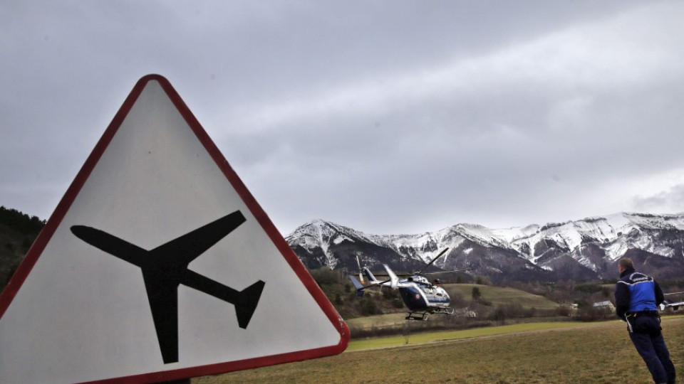 Глас народен: 35% се боят да летят след драмата в Алпите | StandartNews.com