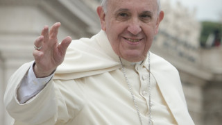 Папата заклейми престъпленията срещу християни