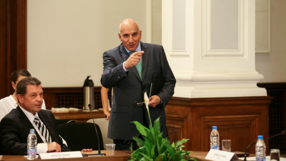 Хампарцумян вече не е председател на Асоциацията на банките | StandartNews.com