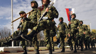 Сръбска войска на парада в Москва