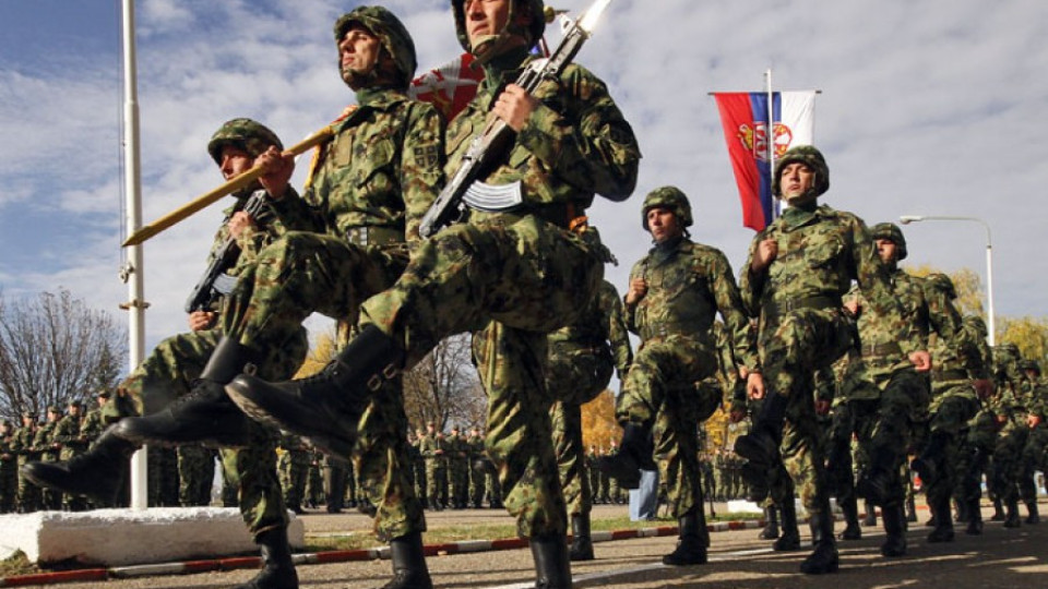 Сръбска войска на парада в Москва | StandartNews.com