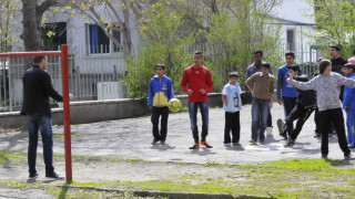 Майсторка на писани яйца дава уроци в музея