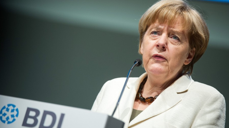 Меркел свиква спешно заседание за бежанците | StandartNews.com