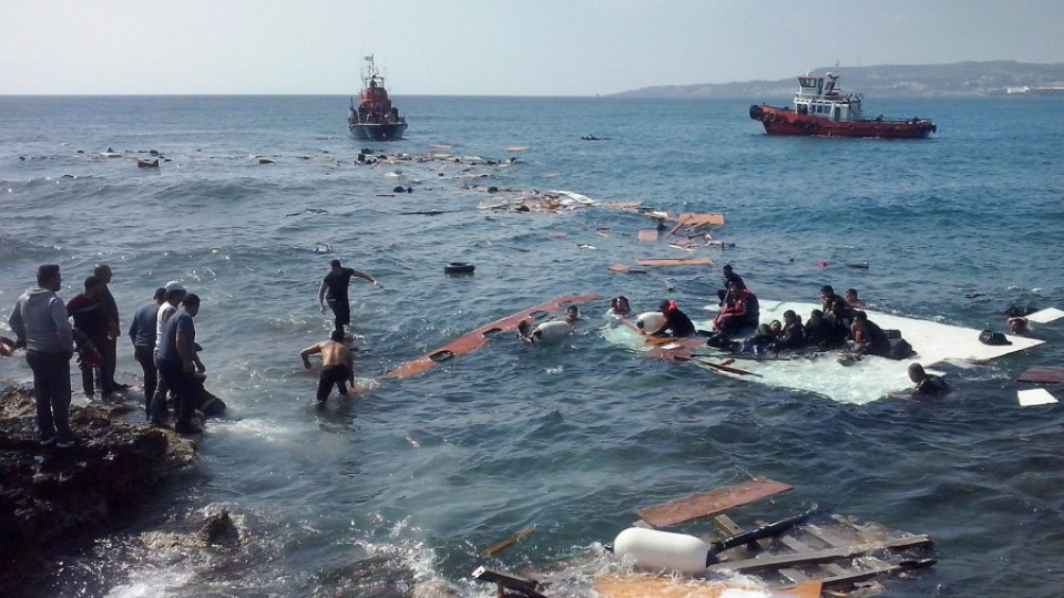 Пореден мигрантски кораб потъна, десетки са загинали   | StandartNews.com