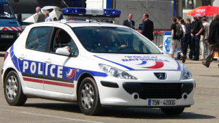 Арестуваха екстремист в Париж, планирал атаки срещу църкви 
