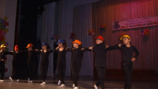 Над 250 деца в конкурс за съвременни танци в Кърджали