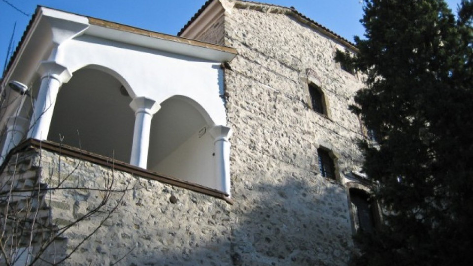 Църквата в Мелник затворена за миряни | StandartNews.com