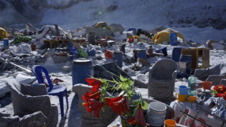 Тридневен траур за хиляди жертви в Непал